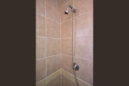 Casa de condomínio para alugar com 300m², 4 quartos e 5 vagasBanheiro da Suíte 2