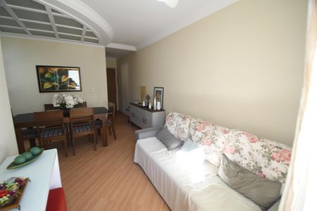 Apartamento à venda com 69m², 3 quartos e 2 vagasSala