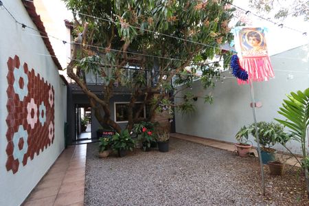 Casa à venda com 260m², 4 quartos e 2 vagasQuintal Ajardinado