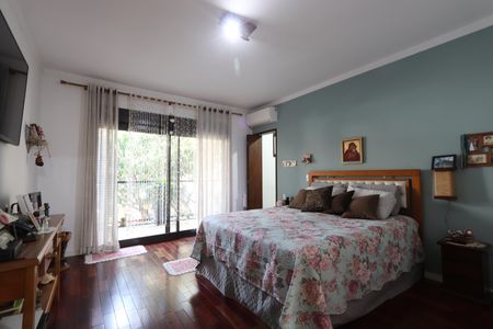 Casa à venda com 260m², 4 quartos e 2 vagasSuíte 4