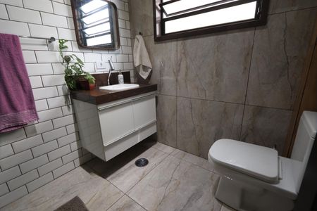 Casa à venda com 260m², 4 quartos e 2 vagasBanheiro Social 2