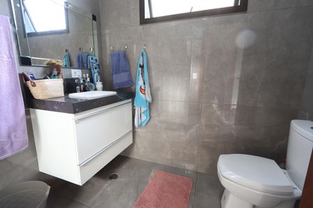 Casa à venda com 260m², 4 quartos e 2 vagasBanheiro Social