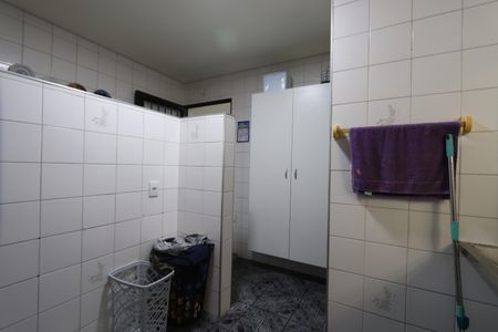 Casa à venda com 260m², 4 quartos e 2 vagasLavanderia