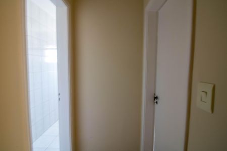 Casa à venda com 144m², 4 quartos e 2 vagas Casa à venda com 144m², 4 quartos e 2 vagasCorredor