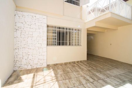 Casa à venda com 144m², 4 quartos e 2 vagas Casa à venda com 144m², 4 quartos e 2 vagasGaragem