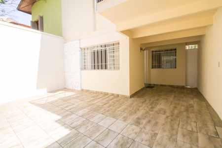 Casa à venda com 144m², 4 quartos e 2 vagas Casa à venda com 144m², 4 quartos e 2 vagasGaragem