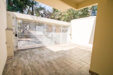 Casa à venda com 144m², 4 quartos e 2 vagas Casa à venda com 144m², 4 quartos e 2 vagasGaragem