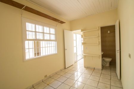 Casa à venda com 144m², 4 quartos e 2 vagas Casa à venda com 144m², 4 quartos e 2 vagasQuarto de Serviço