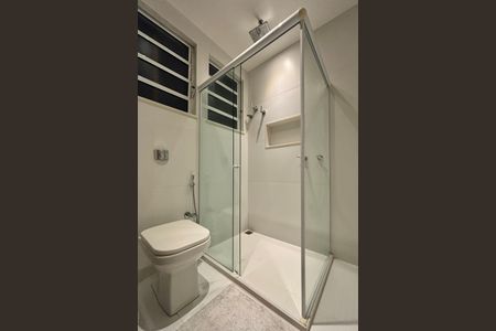 Apartamento à venda com 130m², 3 quartos e 1 vaga Apartamento à venda com 130m², 3 quartos e 1 vagaBanheiro Social