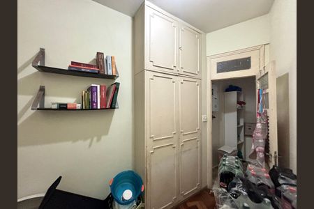 Apartamento à venda com 130m², 3 quartos e 1 vaga Apartamento à venda com 130m², 3 quartos e 1 vagaÁrea de serviço - quarto