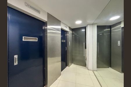 Apartamento à venda com 130m², 3 quartos e 1 vaga Apartamento à venda com 130m², 3 quartos e 1 vagaÁrea comum