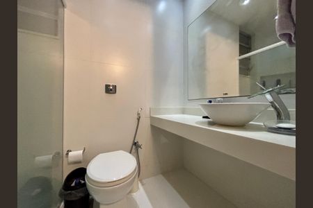 Apartamento à venda com 130m², 3 quartos e 1 vaga Apartamento à venda com 130m², 3 quartos e 1 vagaBanheiro - Suíte