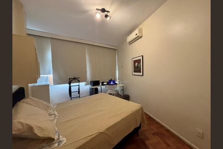 Apartamento à venda com 130m², 3 quartos e 1 vaga Apartamento à venda com 130m², 3 quartos e 1 vagaSuíte