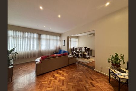 Apartamento à venda com 130m², 3 quartos e 1 vaga Apartamento à venda com 130m², 3 quartos e 1 vagaSala