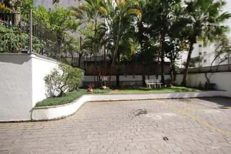 Apartamento à venda com 74m², 1 quarto e 1 vaga