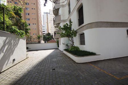 Apartamento à venda com 74m², 1 quarto e 1 vaga