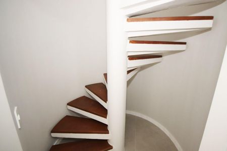 Apartamento à venda com 74m², 1 quarto e 1 vaga