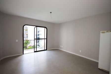 Apartamento à venda com 74m², 1 quarto e 1 vaga