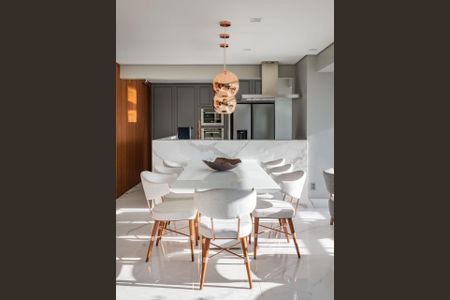 Apartamento à venda com 147m², 3 quartos e 3 vagas
