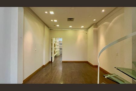 Casa à venda com 120m², 1 quarto e 1 vaga Casa à venda com 120m², 1 quarto e 1 vagaSala