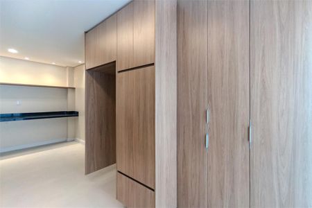 Apartamento à venda com 223m², 3 quartos e 3 vagas