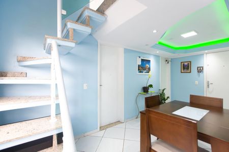 Apartamento à venda com 96m², 3 quartos e 1 vagaSala