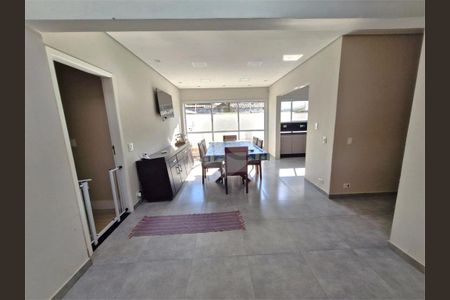Casa à venda com 4 quartos, 384m² em Santo Amaro, São Paulo