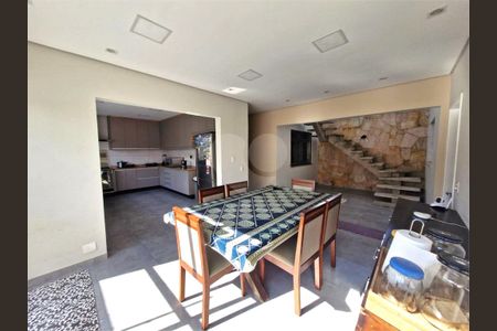 Casa à venda com 4 quartos, 384m² em Santo Amaro, São Paulo