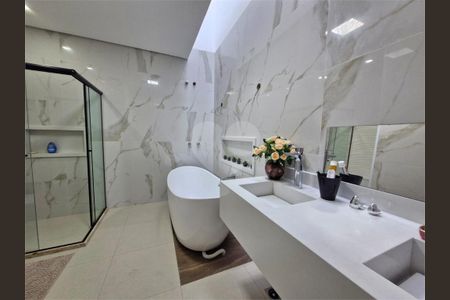 Casa à venda com 4 quartos, 384m² em Santo Amaro, São Paulo