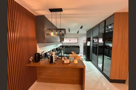 Casa de condomínio à venda com 488m², 6 quartos e 2 vagas