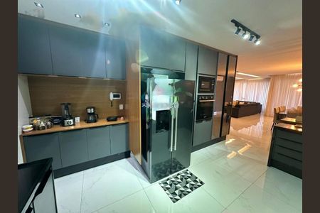 Casa de condomínio à venda com 488m², 6 quartos e 2 vagas