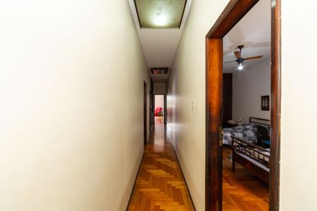 Casa à venda com 720m², 8 quartos e 8 vagasCorredor