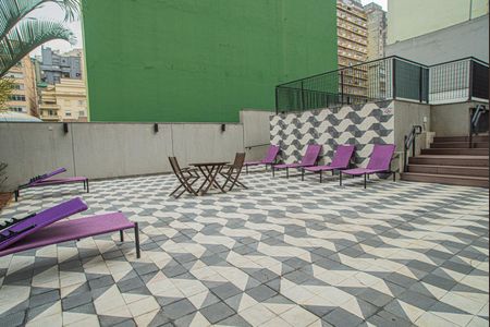 Apartamento à venda com 50m², 1 quarto e 1 vaga Apartamento à venda com 50m², 1 quarto e 1 vagaÁrea comum - Piscina