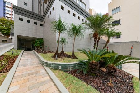 Apartamento à venda com 130m², 4 quartos e 2 vagas Apartamento à venda com 130m², 4 quartos e 2 vagasEntrada