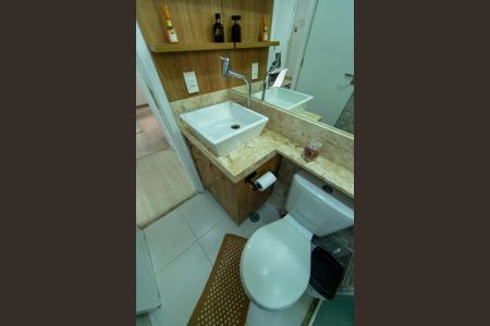 Apartamento à venda com 51m², 2 quartos e 1 vaga Apartamento à venda com 51m², 2 quartos e 1 vagaBanheiro