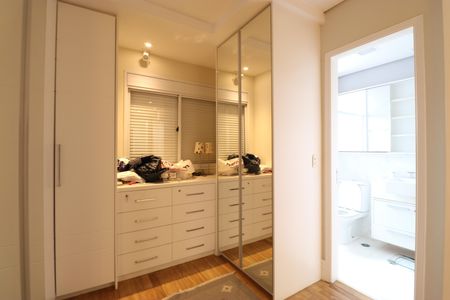 Apartamento para alugar com 500m², 4 quartos e 6 vagasBanheiro da Suíte 1