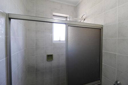 Banheiro de apartamento para alugar com 0 quarto, 32m² em Petrópolis, Porto Alegre