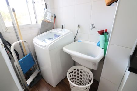 Apartamento à venda com 47m², 2 quartos e 1 vagaCozinha e Área de Serviço