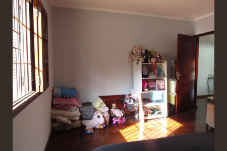 Casa à venda com 356m², 3 quartos e 3 vagasQuarto 