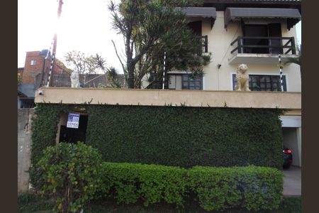 Casa à venda com 356m², 3 quartos e 3 vagasFachada