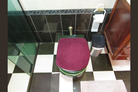 Casa à venda com 356m², 3 quartos e 3 vagasBanheiro da Suíte 1