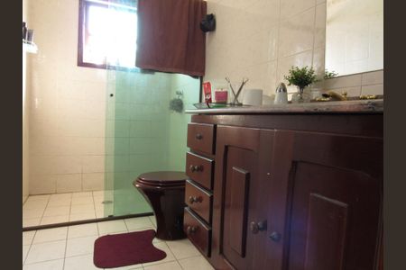 Casa à venda com 356m², 3 quartos e 3 vagasBanheiro Social