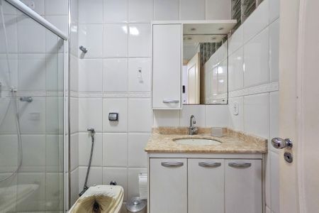Apartamento para alugar com 100m², 3 quartos e 1 vaga Apartamento para alugar com 100m², 3 quartos e 1 vagaBanheiro
