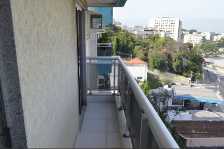 Apartamento para alugar com 78m², 4 quartos e 1 vaga Apartamento para alugar com 78m², 4 quartos e 1 vagaVaranda da Suíte 1
