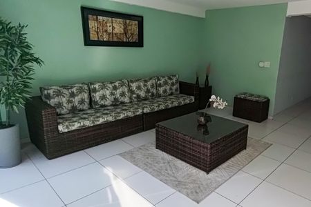 Apartamento para alugar com 80m², 4 quartos e 1 vaga Apartamento para alugar com 80m², 4 quartos e 1 vagaHall de Entrada