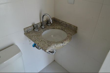 Apartamento para alugar com 80m², 4 quartos e 1 vaga Apartamento para alugar com 80m², 4 quartos e 1 vagaBanheiro Social