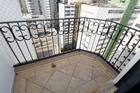 Apartamento à venda com 669m², 5 quartos e 5 vagas Apartamento à venda com 669m², 5 quartos e 5 vagasVaranda da Suíte 5