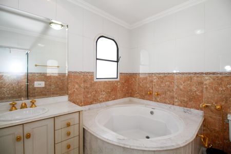 Apartamento à venda com 669m², 5 quartos e 5 vagas Apartamento à venda com 669m², 5 quartos e 5 vagasBanheiro da Suíte 4