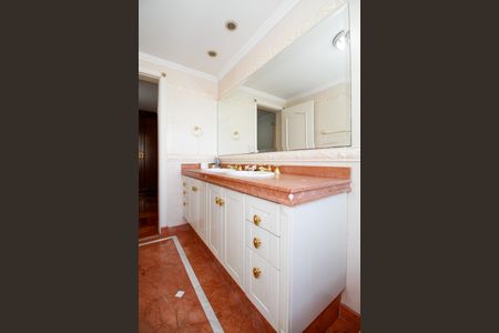 Apartamento à venda com 669m², 5 quartos e 5 vagas Apartamento à venda com 669m², 5 quartos e 5 vagasBanheiro Social 1