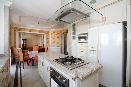 Apartamento à venda com 669m², 5 quartos e 5 vagas Apartamento à venda com 669m², 5 quartos e 5 vagasCozinha
